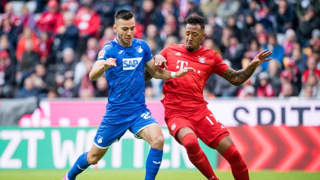 在激烈竞争 在激烈竞争