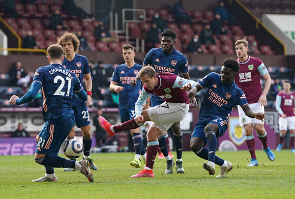 强攻还是中 强攻还是中