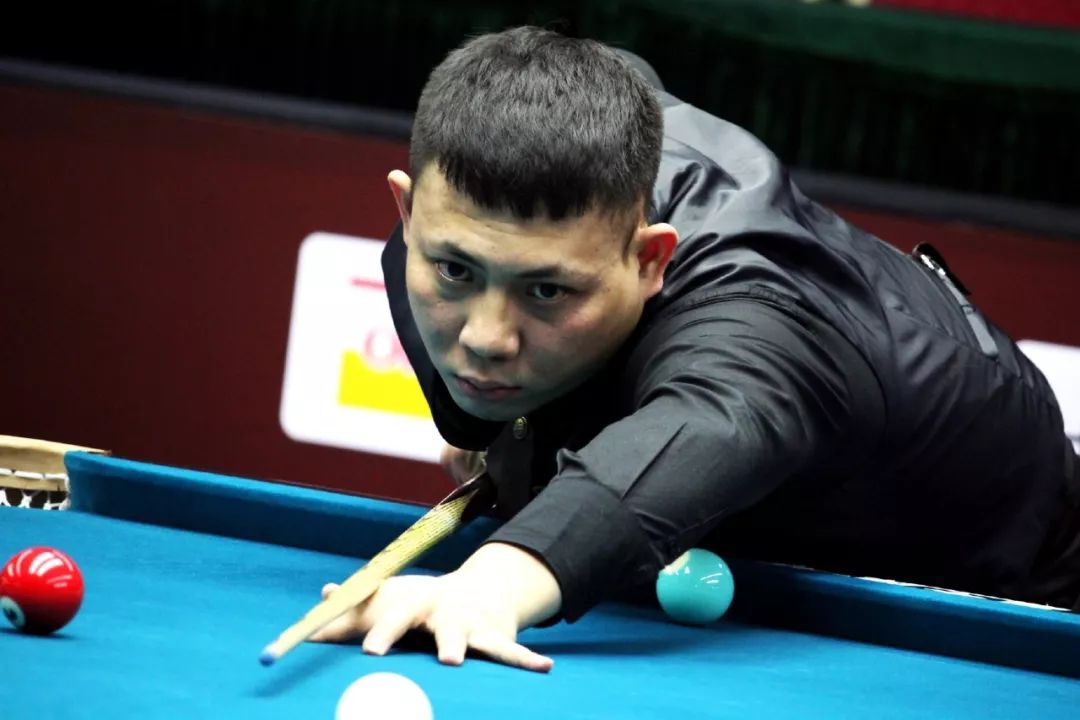 更多人近距 更多人近距