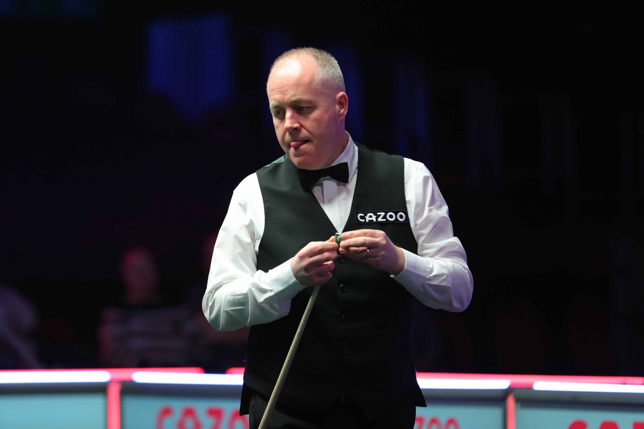 并在中场展 并在中场展